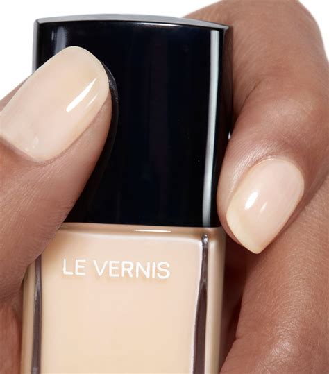 LE VERNIS Longwear nail colour 189 .